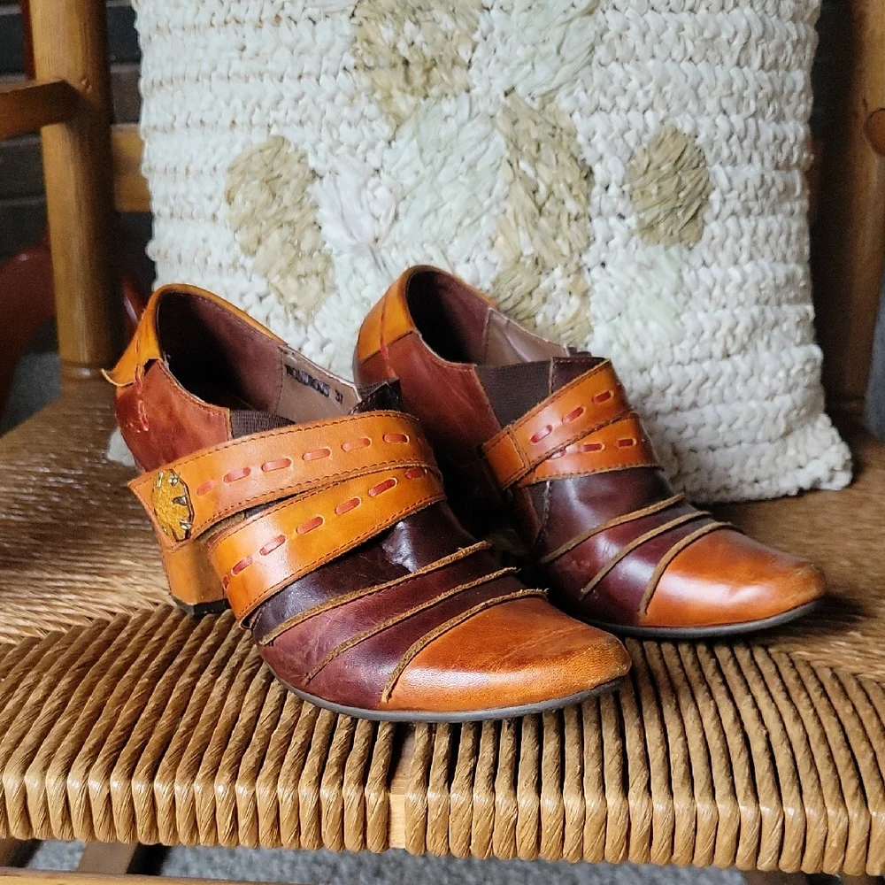 Spring Step, Wonderous, Artsy Boho Whimsy Bootie, size 37 EU, 7 US